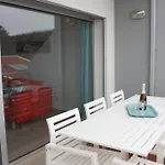 לינה וארוחת בוקר O Pescador נאזרה
