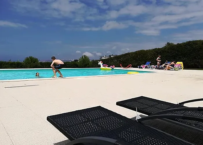 לינה וארוחת בוקר O Pescador נאזרה